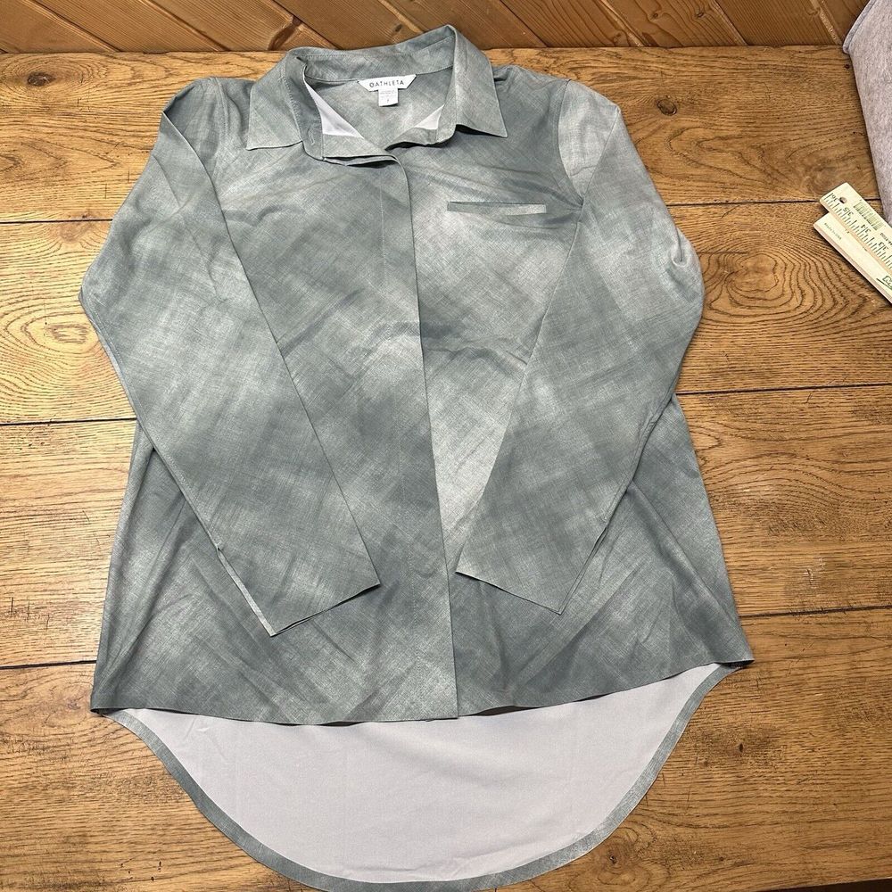 ATHLETA Urbanite Printed Top Denali Minimalistic Green Women Size Small High Low
